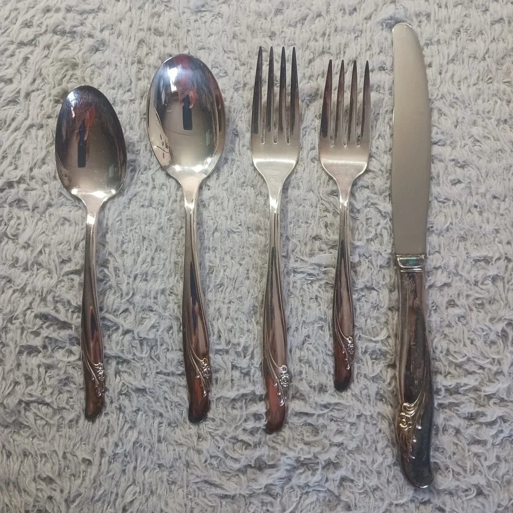 VTG Rogers & Bro EXQUISITE Radiant Lady Silverplate 5pc Setting w/ Box Dining